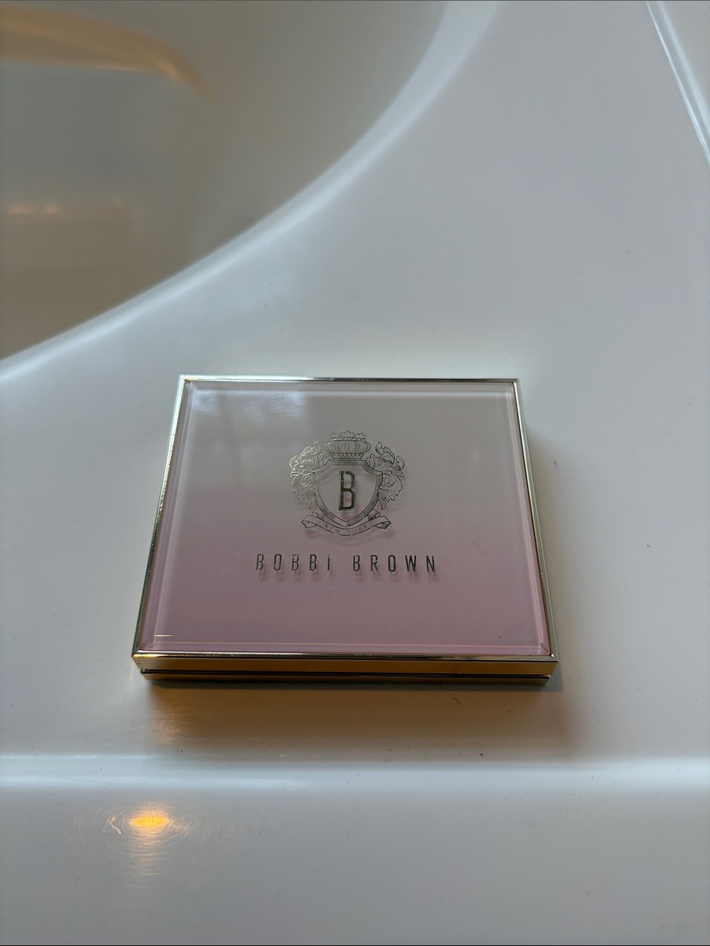 Bobbi Brown Gold Eyeshadow Palette Compact
